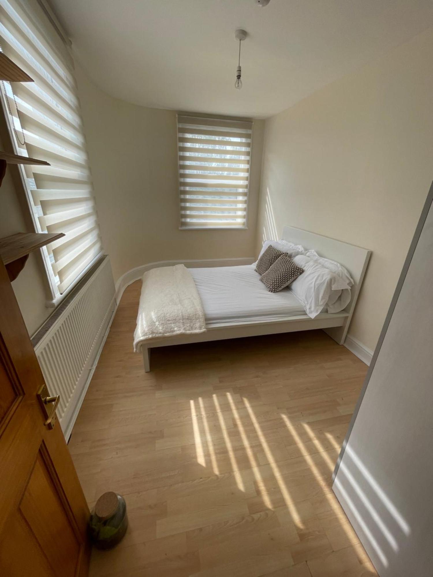Entire 3 Bedroom Home - Minutes To Emirates Stadium! London Exterior photo